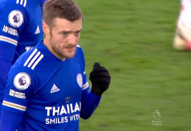  莱斯特城补时绝平，蓝狐顽强保住争冠希望